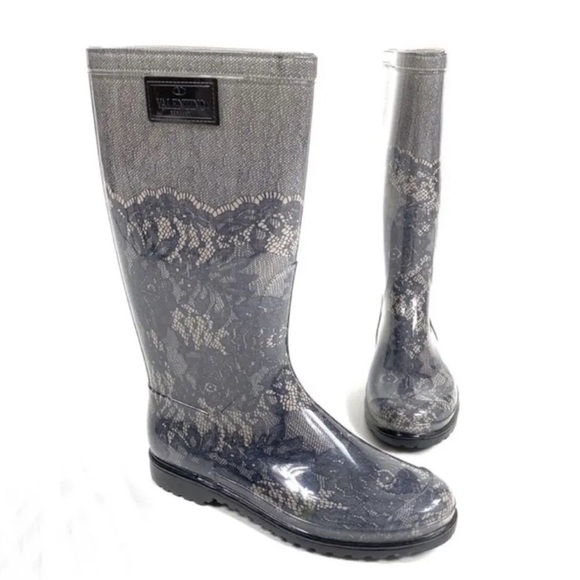 Valentino Garavani Blue Blush Lace Printed Rain Boots - Luxury and Elegance - Picture 1 of 10